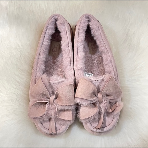 NWOT Ugg Ansley Bow Moccasin Pale Pink Slippers